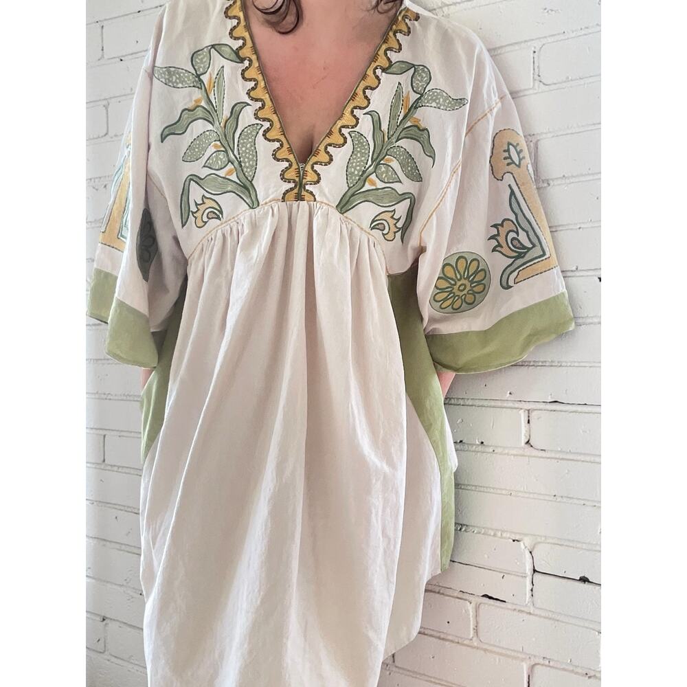Veveret embroidered linen blend babydoll tunic dress tan and sage pockets Medium